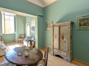 Spanish Steps Enchanting Apartment